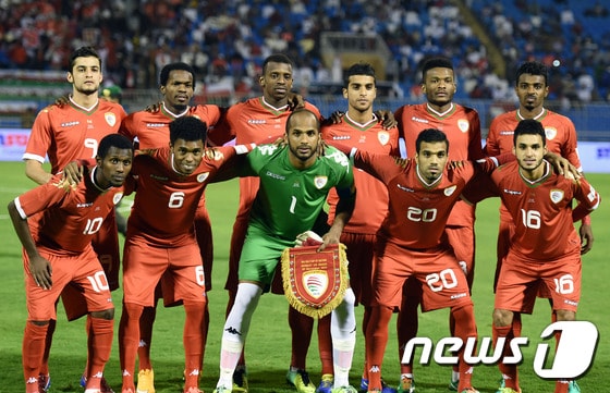 한국의 2015 아시아축구연맹(AFC) 아시안컵 1차전 상대인 오만이 중국과의 평가전에서 1-4로 대패했다. ⓒ AFP=News1
