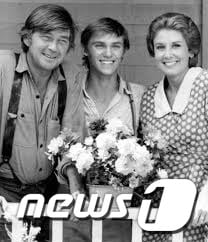 드라마 '윌튼네사람들' 출연 당시 랄프 웨이트(왼쪽)© News1 