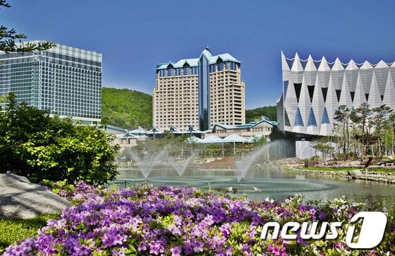 봄철 하이원 리조트 전경. (사진제공=하이원) 2014.2.24/뉴스1 © News1 하중천 기자