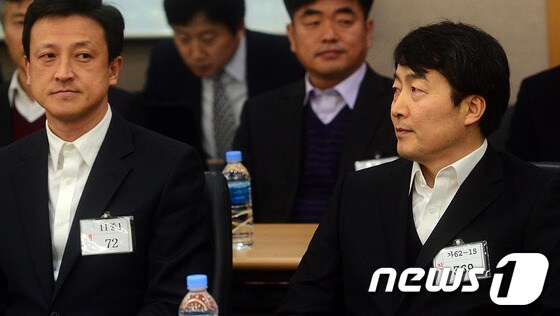 3일 오전 경기 수원시 영통구 원천동 수원지방법원에서 열린 통합진보당 이석기 의원 등의 &#39;내란음모&#39; 사건 결심공판에서 이 의원을 비롯한 피고인들이 개정을 기다리고 있다. © News1 사진공동취재단 