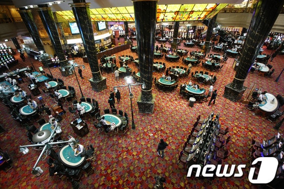 3월18일 문화체육관광부가 리포&시저스(LOCZ)의 인천 영종 외국인전용 카지노설립 사전심사 재청구에 대해 조건부로 승인했다. (사진제공=강원랜드) 2014.3.18./뉴스1 © News1 하중천