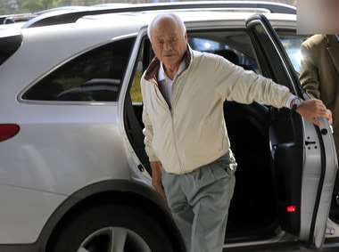 일당 5억원의 '황제 노역'이 중단된 허재호 전 대주그룹 회장이 28일 오후 광주지검에 조사를 받기위해 들어서고 있다.2014.3.28/뉴스1 © News1 김태성 기자