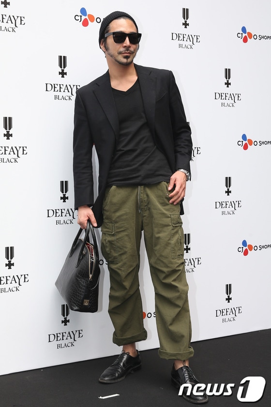 쿨케이가 2008년 '괄약근 힘주기' 수법으로 병역비리를 저질러 여론의 질타를 받았다. © News1 DB