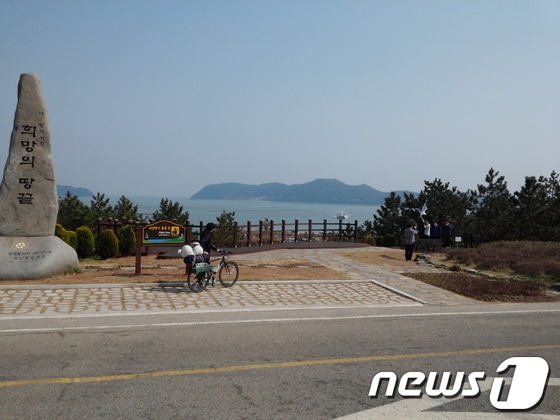 땅끝진입부 경관개선 모습./사진제공=해남군© News1 