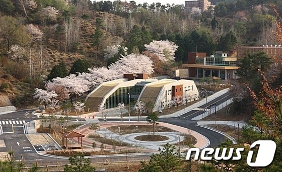 순천시립 추모공원 전경.(순천시제공)2014.4.9/뉴스1 © News1 서순규 기자