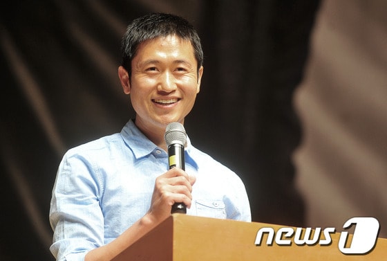 이영표 전 국가대표 축구선수가 해설위원으로 변신, 정확한 해설로 축구팬들의 눈길을 끌었다. © News1