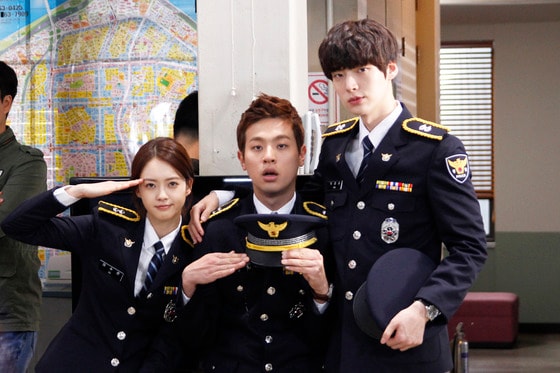 '너희들은 포위됐다' 배우들의 제복 사진이 20일 공개됐다. © HB엔터테인먼트 제공 