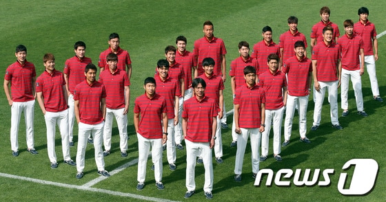 2014 브라질 월드컵에 참가하는 축구대표팀 홍명보 감독과 선수들. 2014.5.22/뉴스1 © News1   박정호 기자