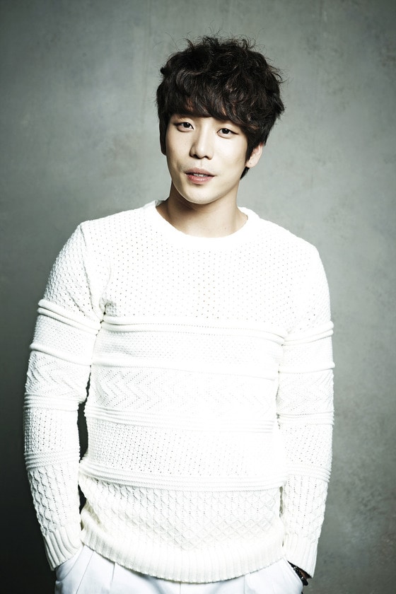 보컬그룹 2AM이 창작 뮤지컬 '카페인'을 통해 관객들과 만난다. © 빅히트엔터테인먼트