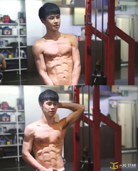 방송인 유병권이 탄탄한 복근을 과시하며 뭇 여성 팬들의 시선을 사로잡았다. © JG엔터테인먼트 