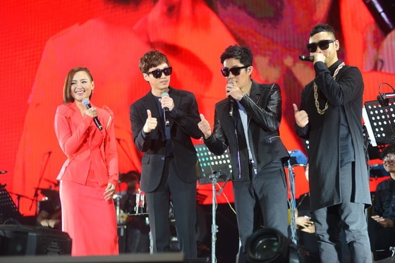 에픽하이가 중국 톱 여가수 조일창 콘서트 게스트로 섰다. © YG엔터테인먼트  