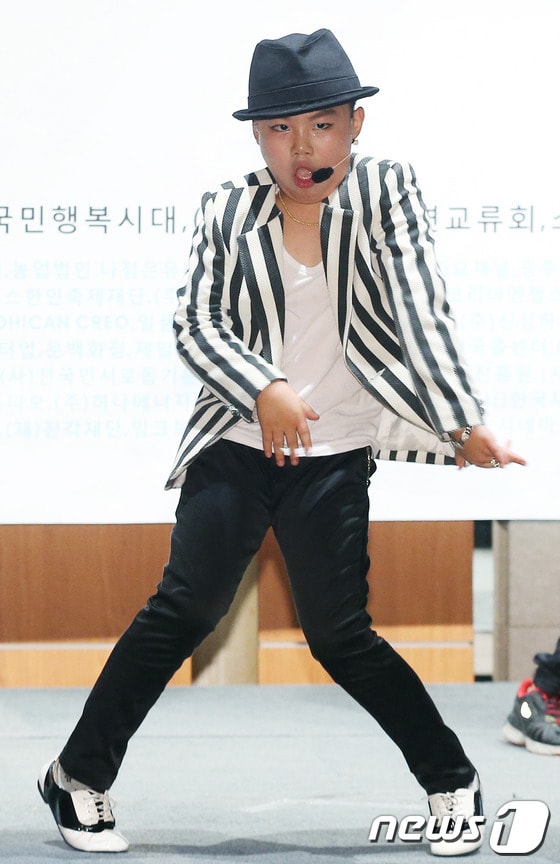 리틀싸이 황민우가 18일 오후 서울 용산구 효창동 백범기념관에서 열린 신곡 '아리아리랑' 기자간담회에서 악플과 관련해 솔직한 생각을 밝혔다. © News1 