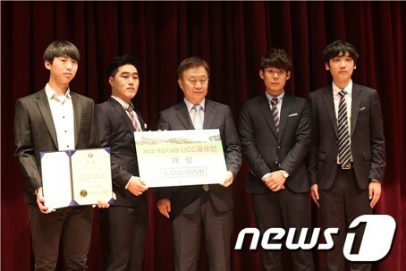 우송정보대학 영상콘텐츠과 영웅B팀(김다솔·권유빈·강진호·김태곤)은 독립기념관 주최, ‘제6회 UCC 공모전’에서 대상을 수상했다.© News1