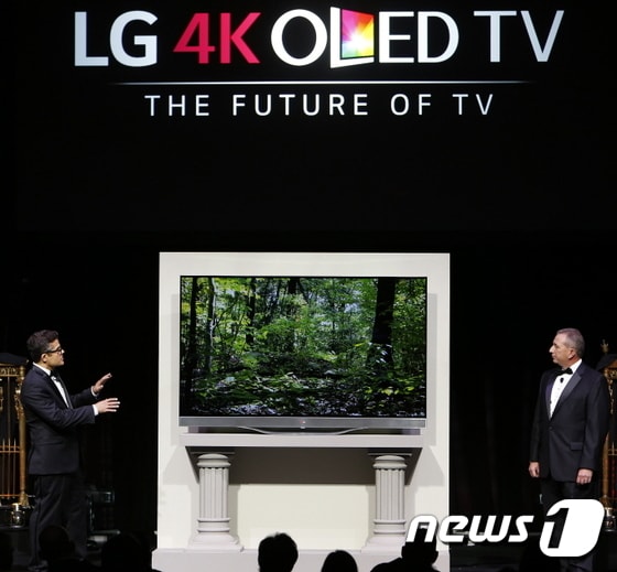LG전자가 지난 10월부터 "울트라 올레드TV" 를 출시하며, 세계 최대 프리미엄 시장인 미국 시장 공략을 시작했다..(LG전자 제공) 2014.09.18/뉴스1 ⓒ News1
