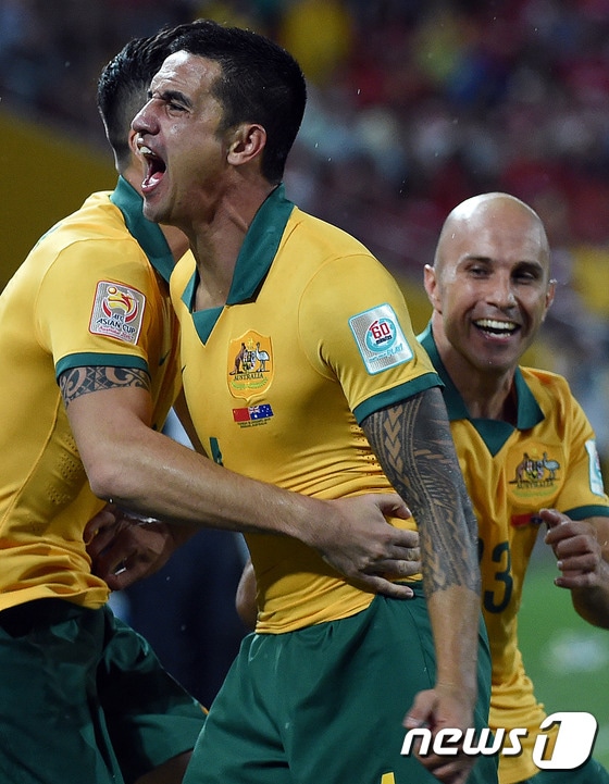 호주 팀 케이힐이 22일 열린 중국과의 2015 호주 아시안컵 8강전에서 골을 넣은 뒤 포효하고 있다. ⓒ AFP=News1
