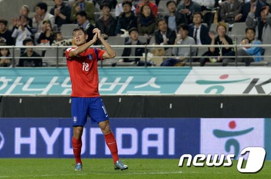 축구선수 지동원, 16년 현역 생활 마감하고 은퇴