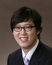 인문단체 '깊은계단' 대표 심용환씨.