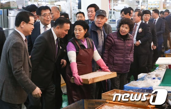 천안시농수산물도매시장 수산경매동.ⓒ News1