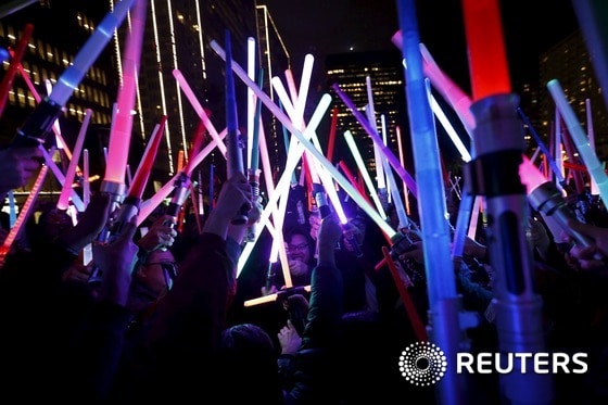 미 샌프란시스코에서 사람들이 스타워즈 개봉을 축하하고 있다.ⓒ 로이터=뉴스1