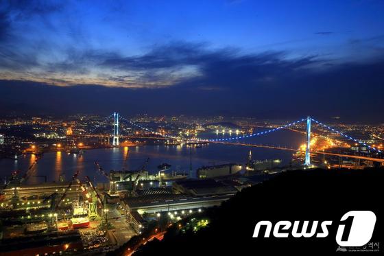울산대교 전경. <사진제공=울산시> ⓒ News1