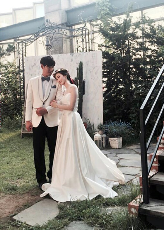 두산 베어스 김재호가 12일 오후 3시 서울 강남구 삼성동에 위치한 벨라지움컨벤션에서 신부 김혜영씨(29)와 화촉을 밝힌다. (두산 베어스 제공) ⓒ News1