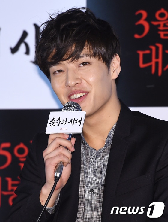 배우 강하늘이 '선물 돌려막기 논란'에 대해 "죄송하다"고 사과했다. ⓒ News1 권현진 기자
