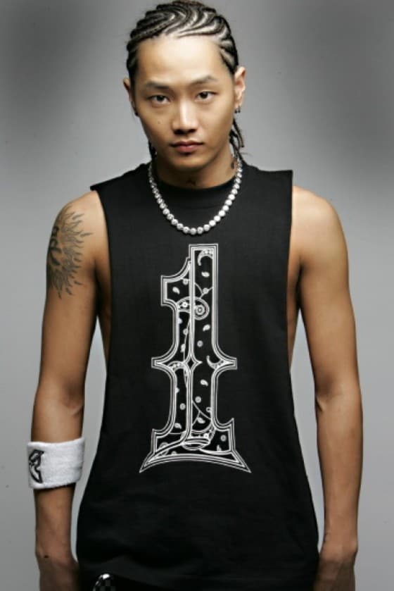 힙합그룹 원타임 출신 오진환이 오는 5월 결혼한다.