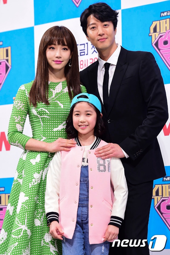  tvN 새 금토드라마 ‘슈퍼대디 열’ 제작발표회에 참석한 주연배우 이유리, 이레, 이동건(왼쪽부터). ⓒ News1 김진환 기자