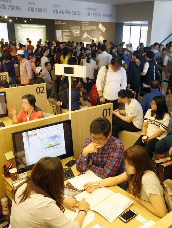  편한세상 보령 모델하우스 오픈 첫 주말 3일동안 1만5000여명의 방문객이 다녀갔다. ⓒ News1