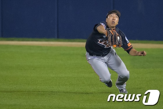 한화 이글스가 29일 한국야구위원회(KBO)에 외야수 고동진의 웨이버 공시를 요청했다. ⓒ News1 유승관 기자