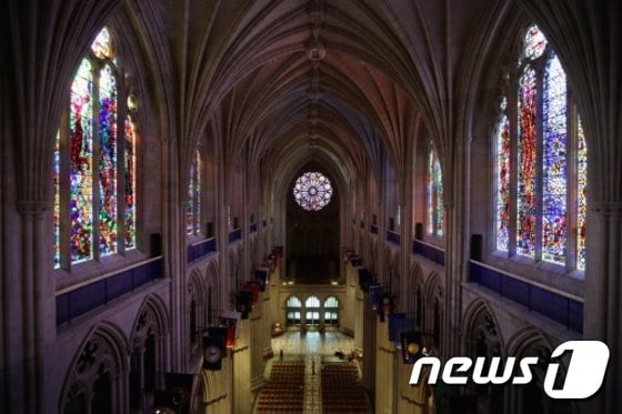 미국 워싱턴 국립성당 내부 모습. ⓒ AFP=뉴스1