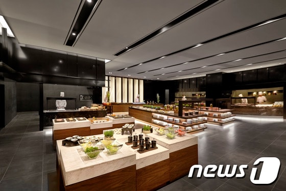 부산 해운대그랜드호텔 1층에 위치한 뷔페레스토랑 그랜드테이블.(그랜드호텔 제공)ⓒ News1
