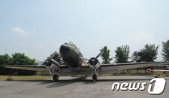 1945년 백범 김구 등 독립운동가들이 상하이에서 귀국할 때 탑승했던 C47기종.(서울시 제공) ⓒ News1