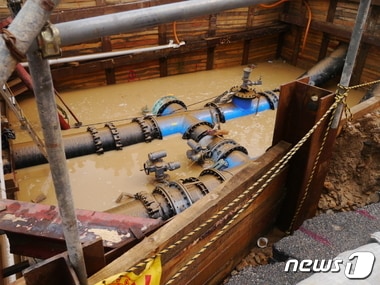 한여름 '단수 대란' 청주시… 50시간만에 상수도 공급 재개 - 뉴스1