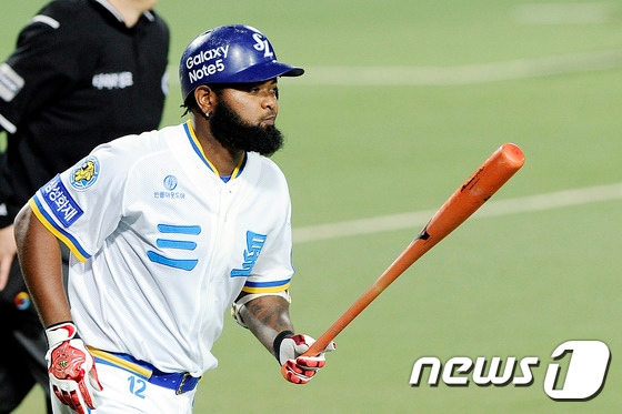 삼성 라이온즈 나바로.2015.8.30/뉴스1 ⓒ News1 이종현 기자