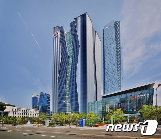 BNK금융그룹 전경사진.(BNK 제공)ⓒ News1