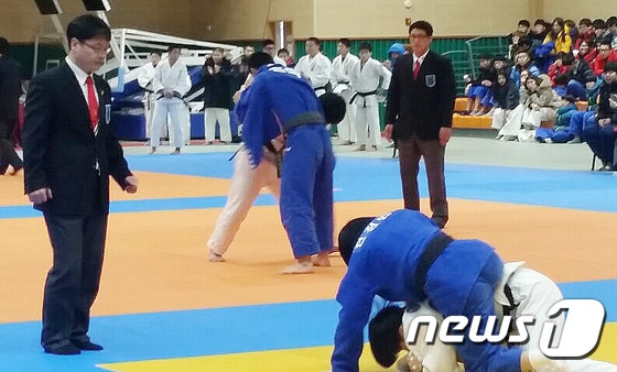 창녕국민체육센터에서 창녕군수배 우수초청팀 유도 대회가 20,21일 이틀간 열린다. (창녕군제공) ⓒ News1 이철우 기자