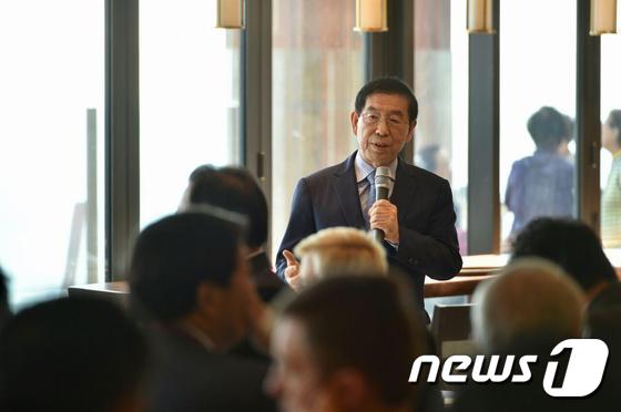 박원순 서울시장이 9일 중구 소공로 웨스틴조선 호텔에서 열린 '2016 여시재 동북아포럼'에 참석했다(서울시 제공). ⓒ News1