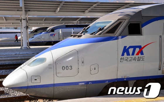 KTX자료사진/뉴스1 ⓒ News1 신웅수 기자