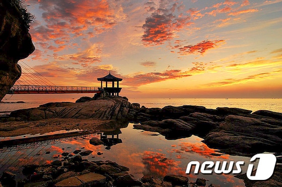 속초 8경 중 하나인 영금정 해돋이 정자. (뉴스1DB)