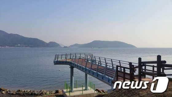 창원시 마산합포구 가포지구 해안전망대(창원시제공) 2016.12.27/뉴스1ⓒ News1