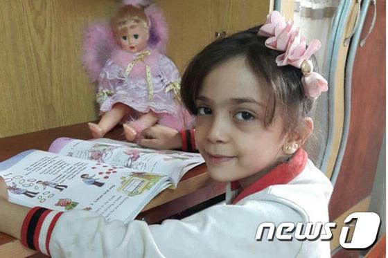 시리아 알레포의 참상을 트위터를 통해 외부에 알려온 일곱살배기 소녀 바나 알라베드. (트위터 @AlabedBana) ⓒ News1