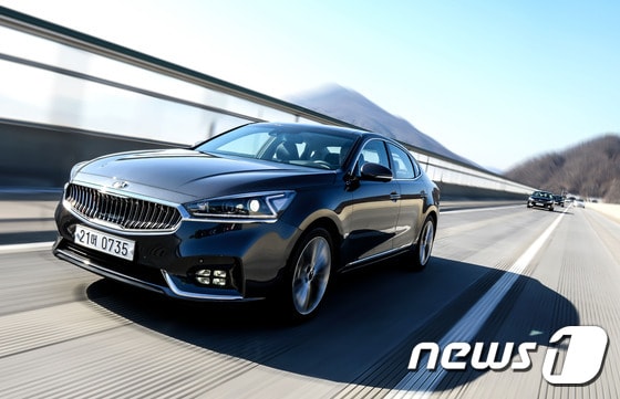 기아자동차의 '올뉴 k7'  ⓒ News1