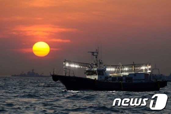 남중국해에서 조업 중인 어선(자료사진).ⓒ AFP=뉴스1
