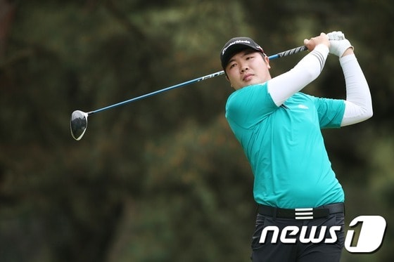 13일 대전시 유성구 유성CC에서 열린 매일유업 오픈 2016 2그라운드에서 김진성이 2번홀 드라이버 티샷을 하고 있다. (KPGA제공) 2016.5.13/뉴스1 ⓒ News1 조현아 인턴기자