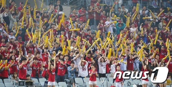2016 타이어뱅크 KBO리그가 245경기 만에 300만 관중을 돌파했다. /뉴스1 ⓒ News1 민경석 기자