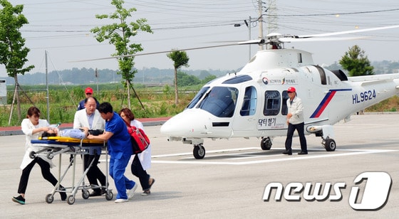 응급환자 이송 (뉴스1/DB) ⓒ News1