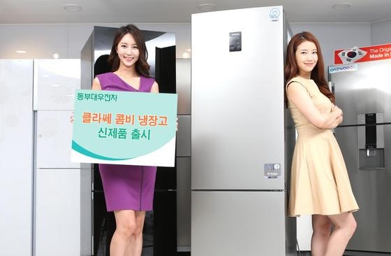 동부대우전자 클라쎄 콤비 인테리어 냉장고 (모델명 : FR-C326QES) ⓒ News1