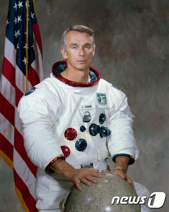 '달에 선 마지막 지구인'인 미국의 우주비행사 유진 서넌이 16일(현지시간) 82세를 일기로 별세했다. ⓒ AFP=뉴스1
