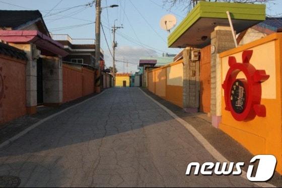 담배 태양의 이름을 딴 태양마을 입구. 2017.1.7./뉴스1 박종명 기자 ⓒ News1